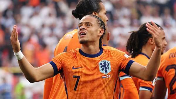 巴萨密会德甲新星经纪人 今夏重点补强左路